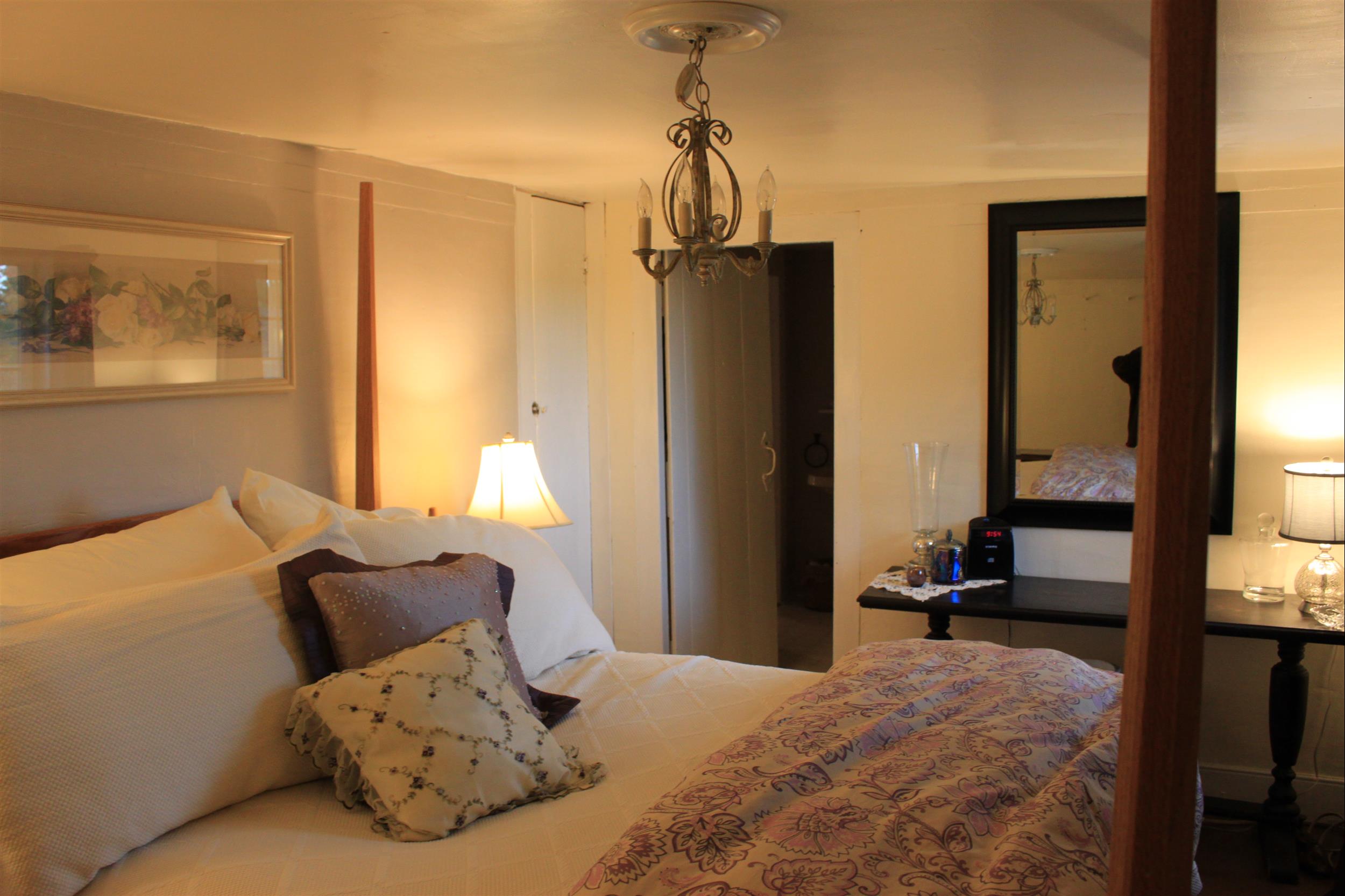 Bed and Breakfasts of Mystic Coast and Country in Preston, Connecticut Roseledge Country Inn